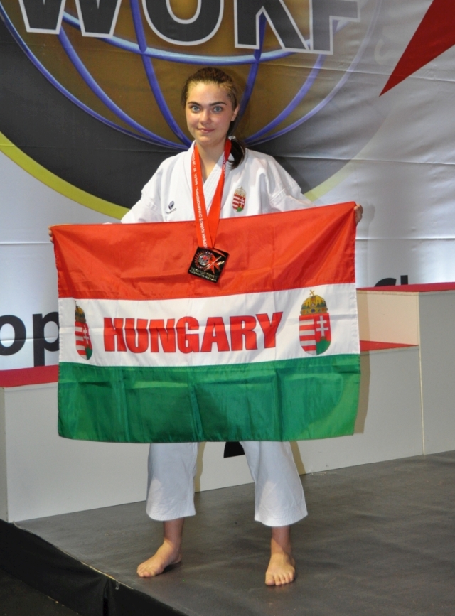Szántai Luca - kata Európa-bajnoki ezüstérmes és kumite -55 kg Európa-bajnoki bronzérmes