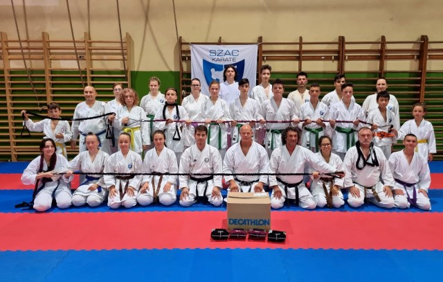SZAC Karate SE. - Edzőtábori csoportkép az új eszközökkel